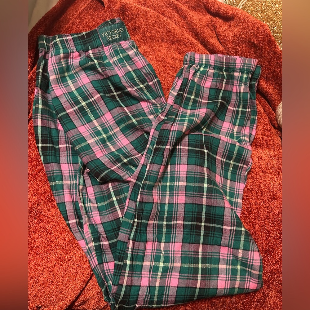 Victoria's Secret Plaid in Green and Pink with Gild Sparkle threading NWT - Picture 1 of 5